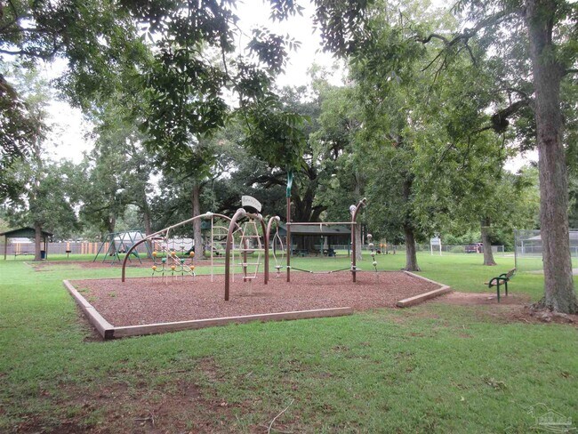 Building Photo - 4389 Pine Villa Cir