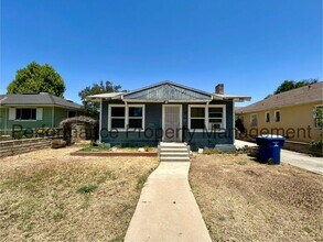 Building Photo - Charming 2 Bed/1 Bath N Bakersfield Home w...