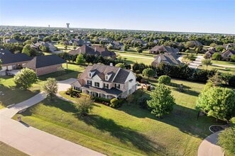 Building Photo - 5901 Cox Farm