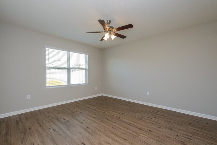 Building Photo - 10006 Warm Stone St