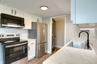 Building Photo - 306 Chadwick Pl