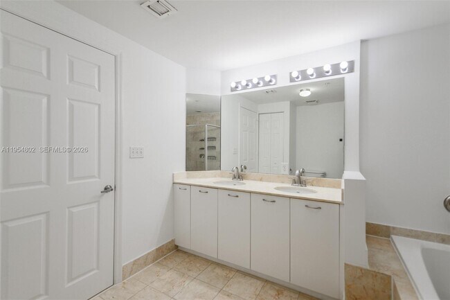 Building Photo - 2130 Van Buren St