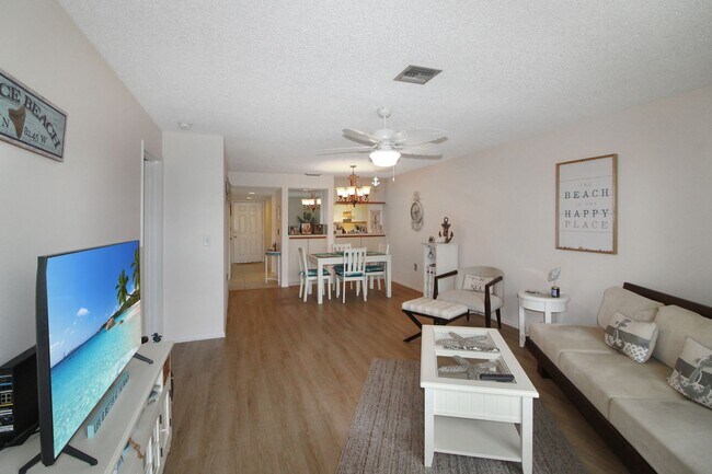 Building Photo - Saybrook Seasonal Condo for Rent