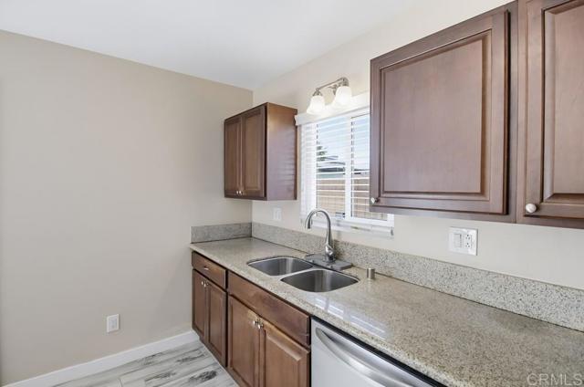 Building Photo - 1685 Donax Ave