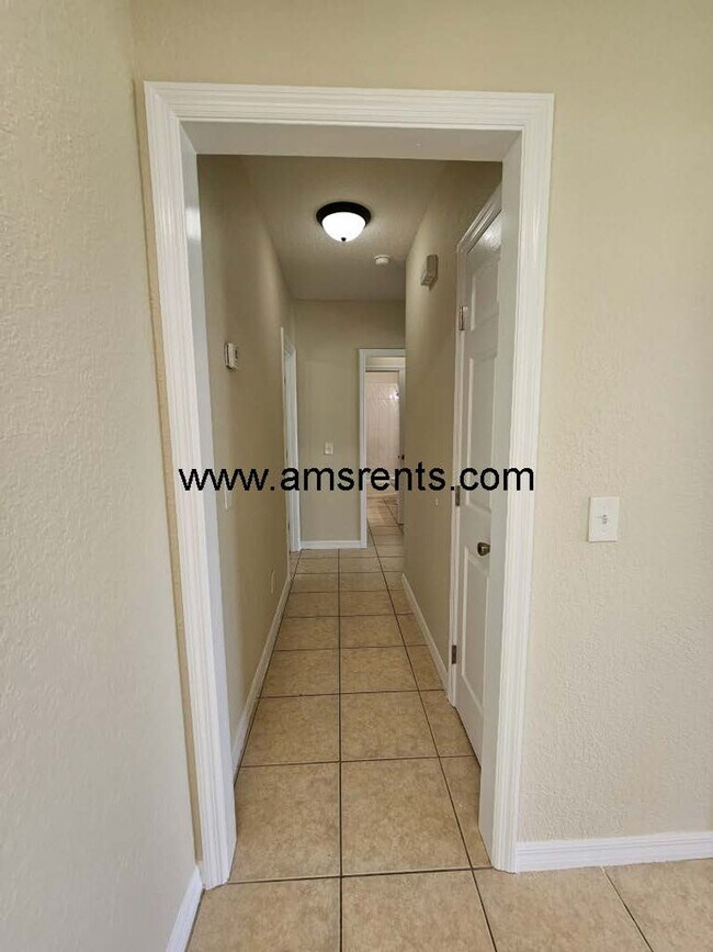Building Photo - 505 Mallard Ct