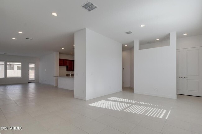 Building Photo - 458 W Golden Aspen Dr