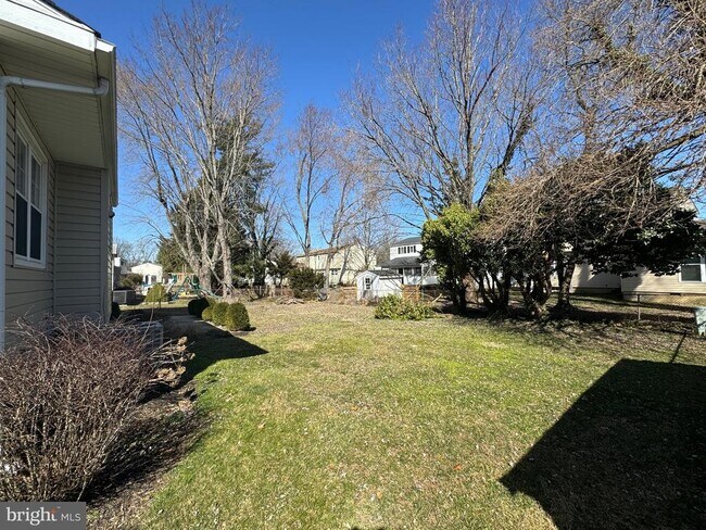 Building Photo - 172 Chapel Dr