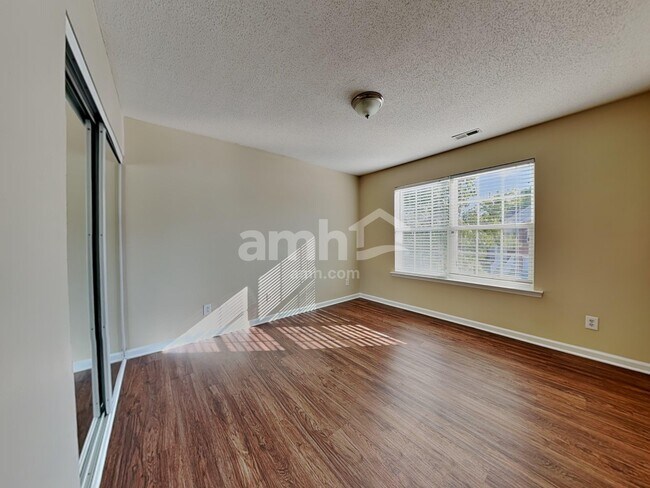 Building Photo - 4928 Alenja Ln