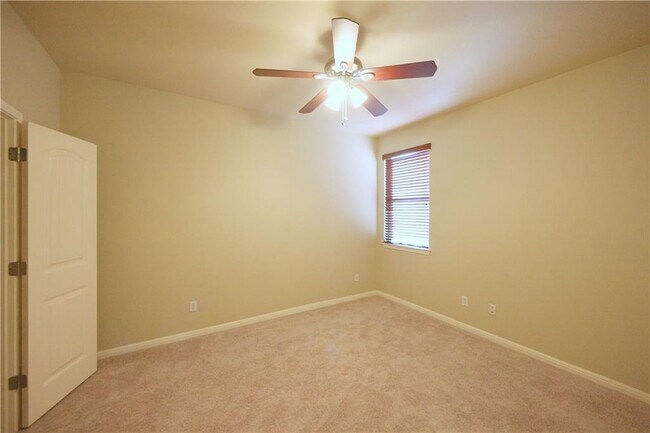 Building Photo - 1909 Manada Trail