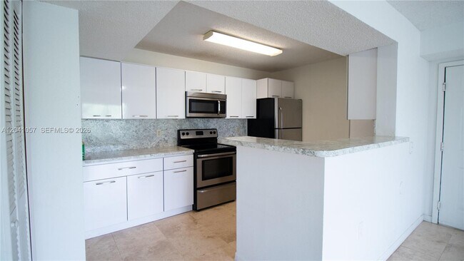 Building Photo - 15077 SW 103rd Terrace