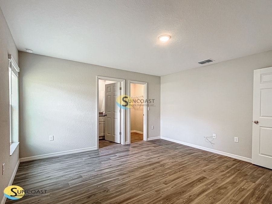 Building Photo - 2841 W Xenox Dr