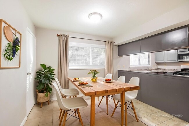 Building Photo - 3214 Sycamore Springs Dr