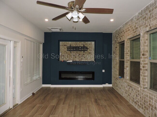 Building Photo - 4221 Essex Terrace Cir