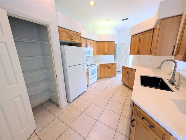 Building Photo - 3892 Canopy Way
