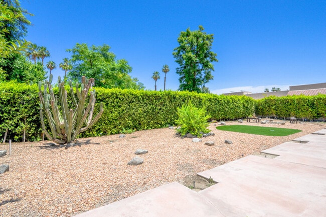 Building Photo - 74830 Waring Ct