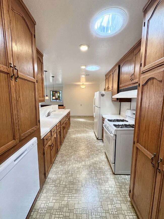 Building Photo - Peaceful Charmer Single-Story Retreat in V...