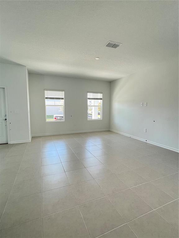 Building Photo - 716 Squire Ave