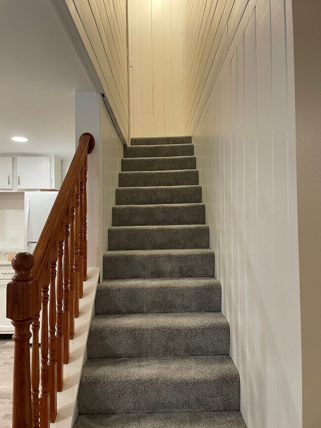 Building Photo - Private 4 Bedroom 1 Bathroom Townhome in East Hempfield Township!