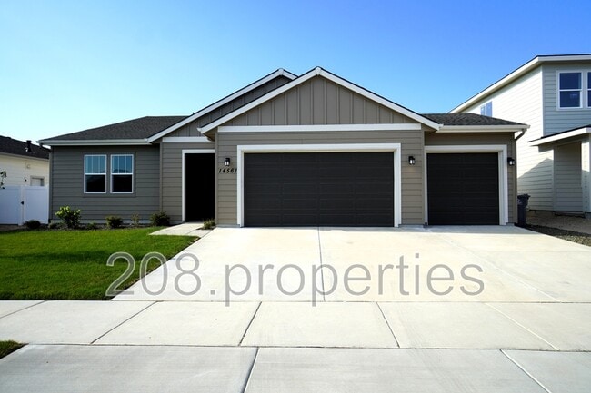 Primary Photo - 14561 Pne Knl St