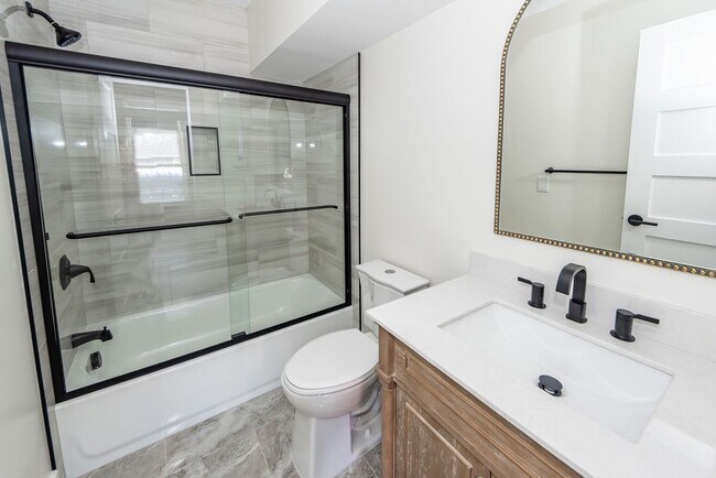 Building Photo - 3 Bedroom, 3 Bathroom Home in Union Heights - North Charleston