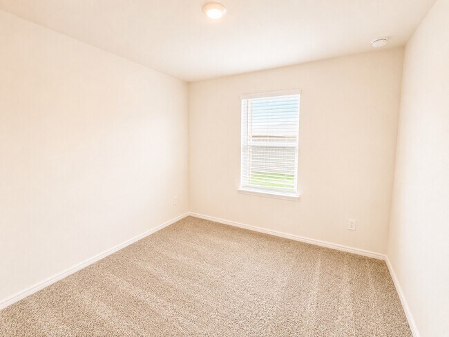 Building Photo - 4211 Westbrook Pk Ln