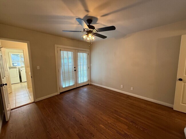 Building Photo - Flexible Living 4 Bedroom Home with Pool & Garage