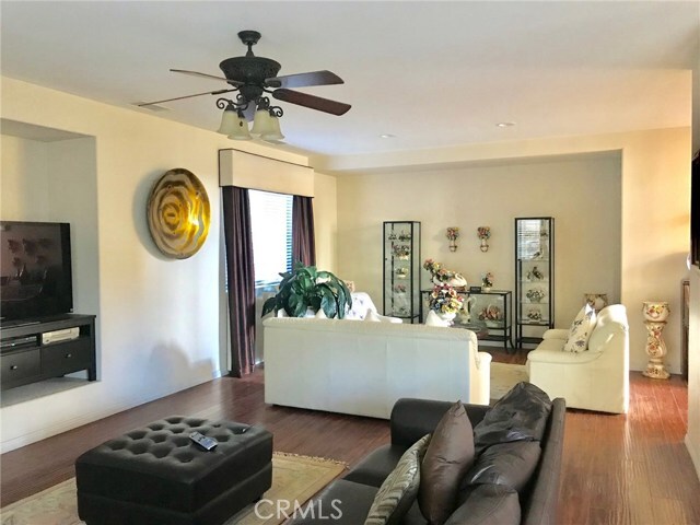 Building Photo - 9376 Live Oak Dr