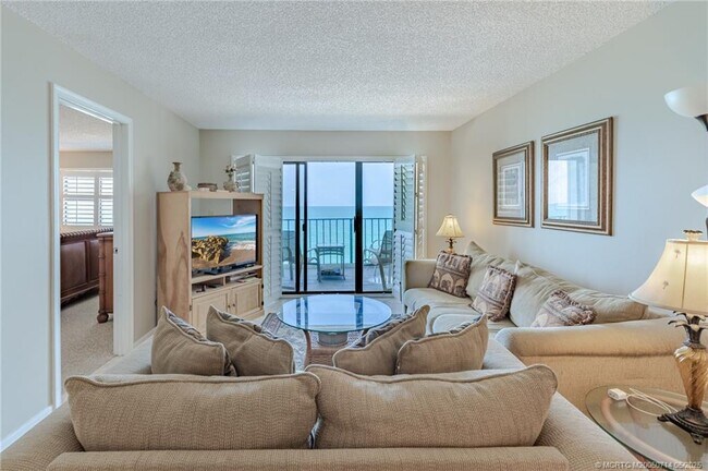 Building Photo - 9490 S Ocean Dr