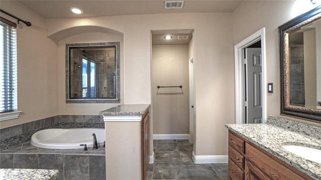 Building Photo - 1122 Wedgewood Dr