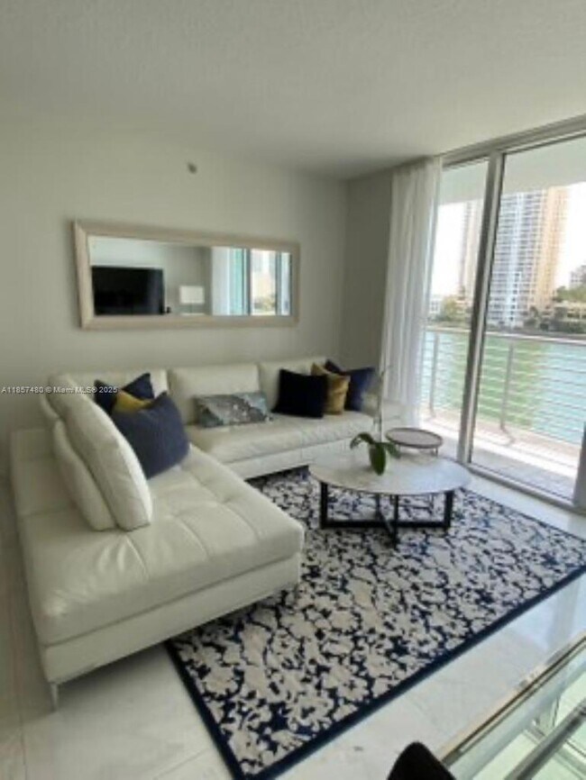 Building Photo - 335 S Biscayne Blvd