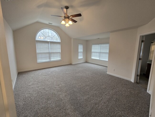 Building Photo - 2009 Breck Ave