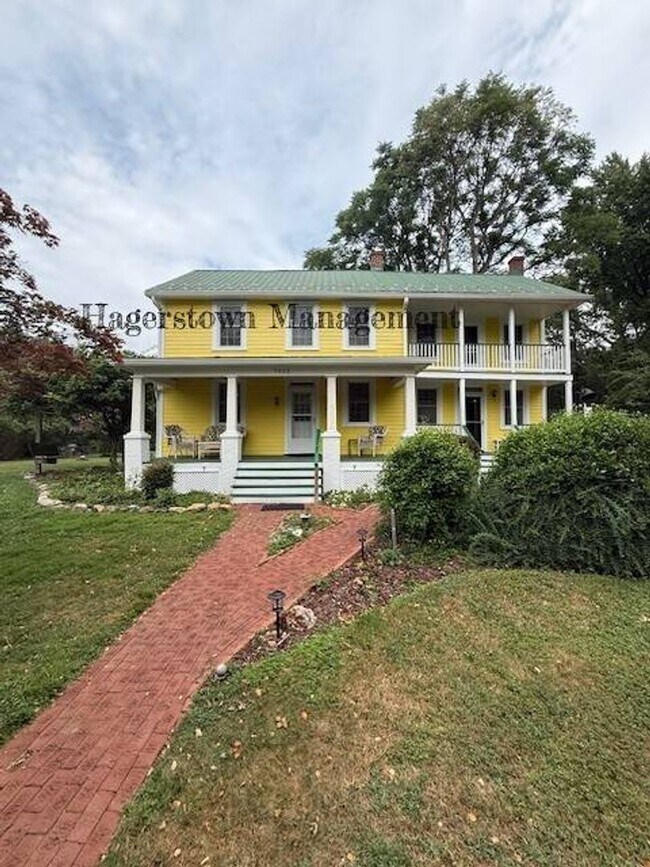 Primary Photo - 3 Bedroom Home in Picturesque Appalacian M...