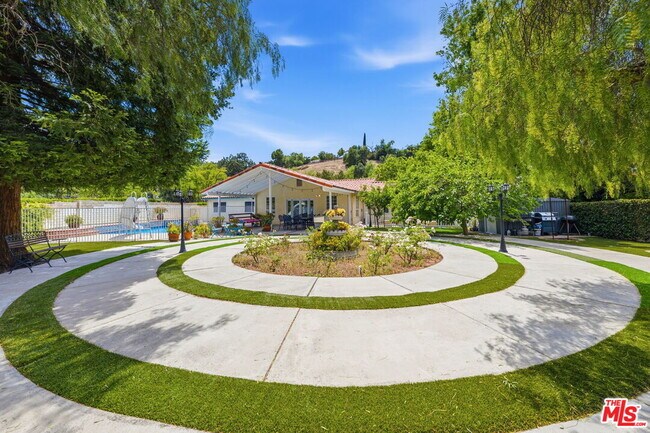 Building Photo - 29107 Hillrise Dr
