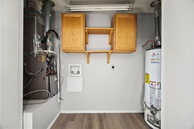 Building Photo - 2607 NE Walker St