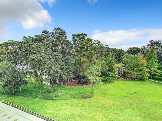 Building Photo - 1158 Carmel Cir