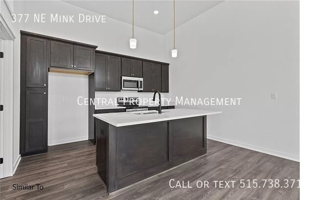 Building Photo - 377 NE Mink Dr