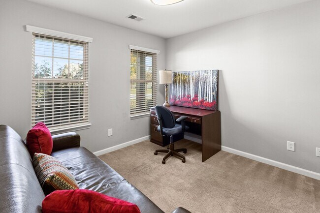 Building Photo - 3 Bed/2Bath in the Reserve At Wydham Gate S/D