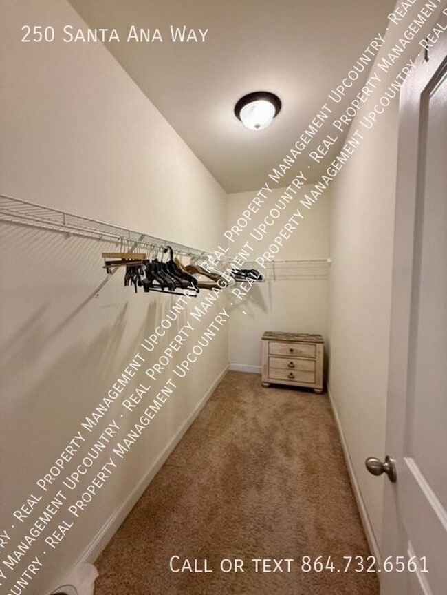 Building Photo - 250 Santa Ana Wy