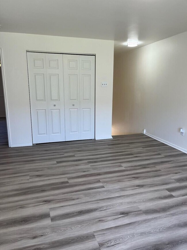 Building Photo - !PRICE REDUCTION! GWYNEDD CLUB 1BR CONDO AVAIL. IMMEDIATELY!