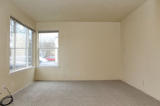 Building Photo - 8723 SE Taylor St