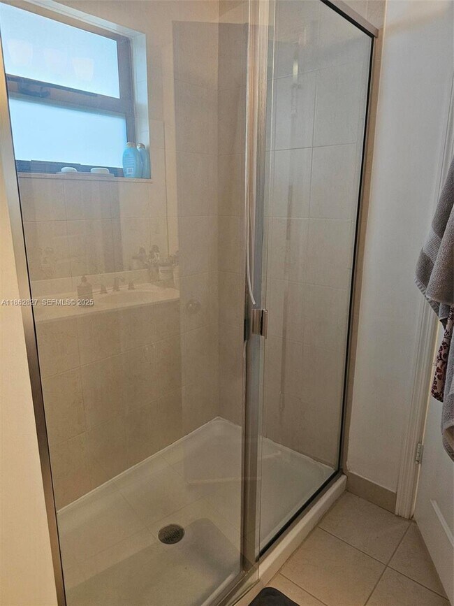 Building Photo - 362 NE 194th Terrace