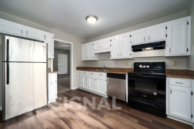 Building Photo - 93 Moonglow Dr