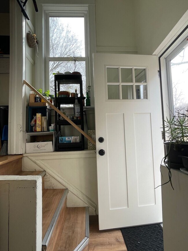 Building Photo - 2723 Taylor St NE