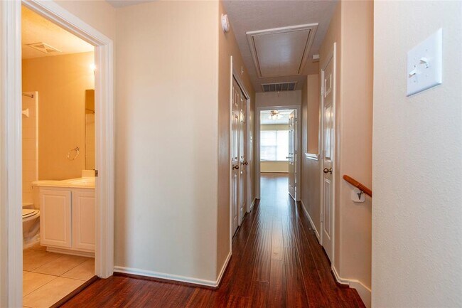 Building Photo - 25227 Boulder Bend Ln