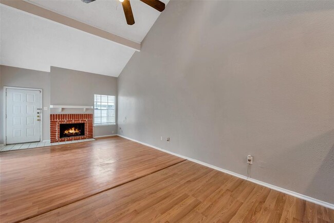 Building Photo - 6345 Cattails Ln