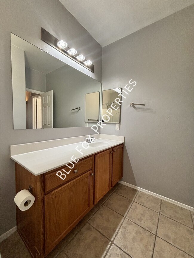 Building Photo - 3715 S Escalante Oasis Pl