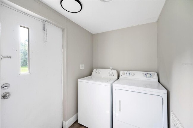 Building Photo - 4129 Woodsridge Dr