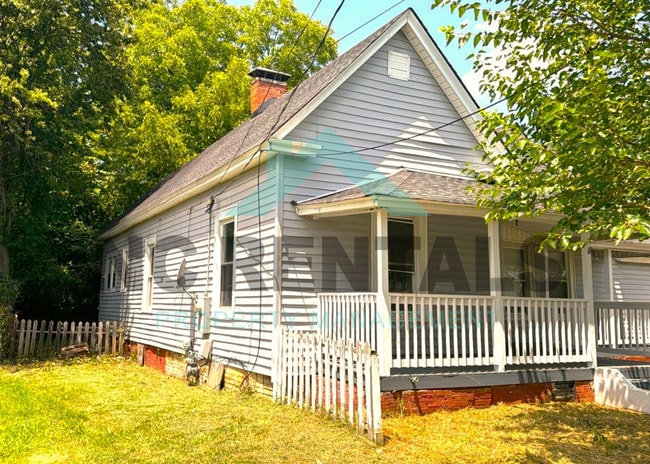 Building Photo - 714 Dillard St