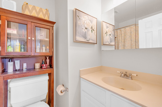 Building Photo - 4800 Bradley Blvd