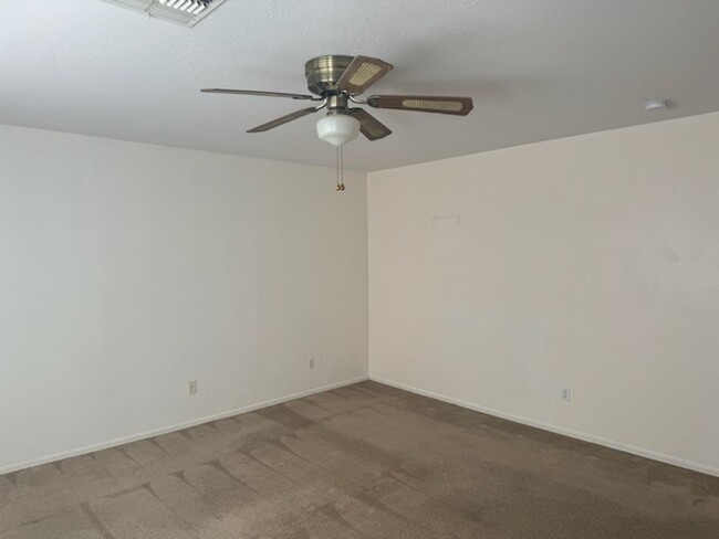 Building Photo - Maricopa 3 bed 2 bath